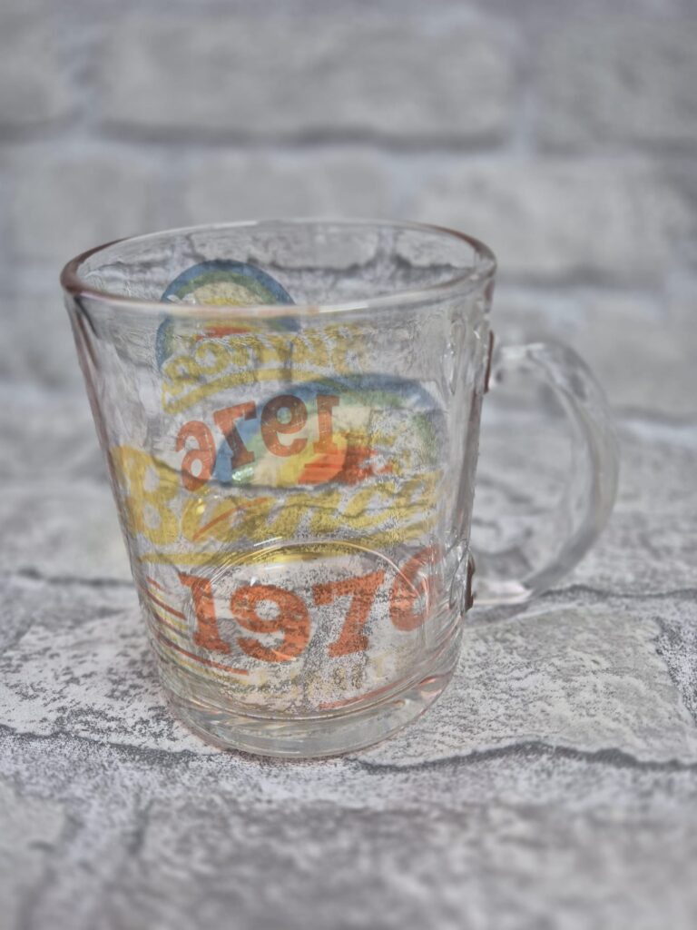 Theeglas